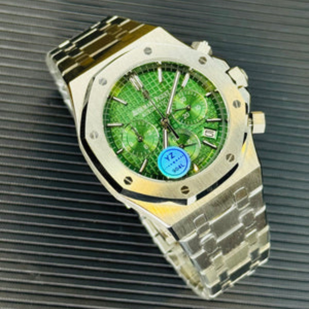 Oak Chronograph – Emerald Dial