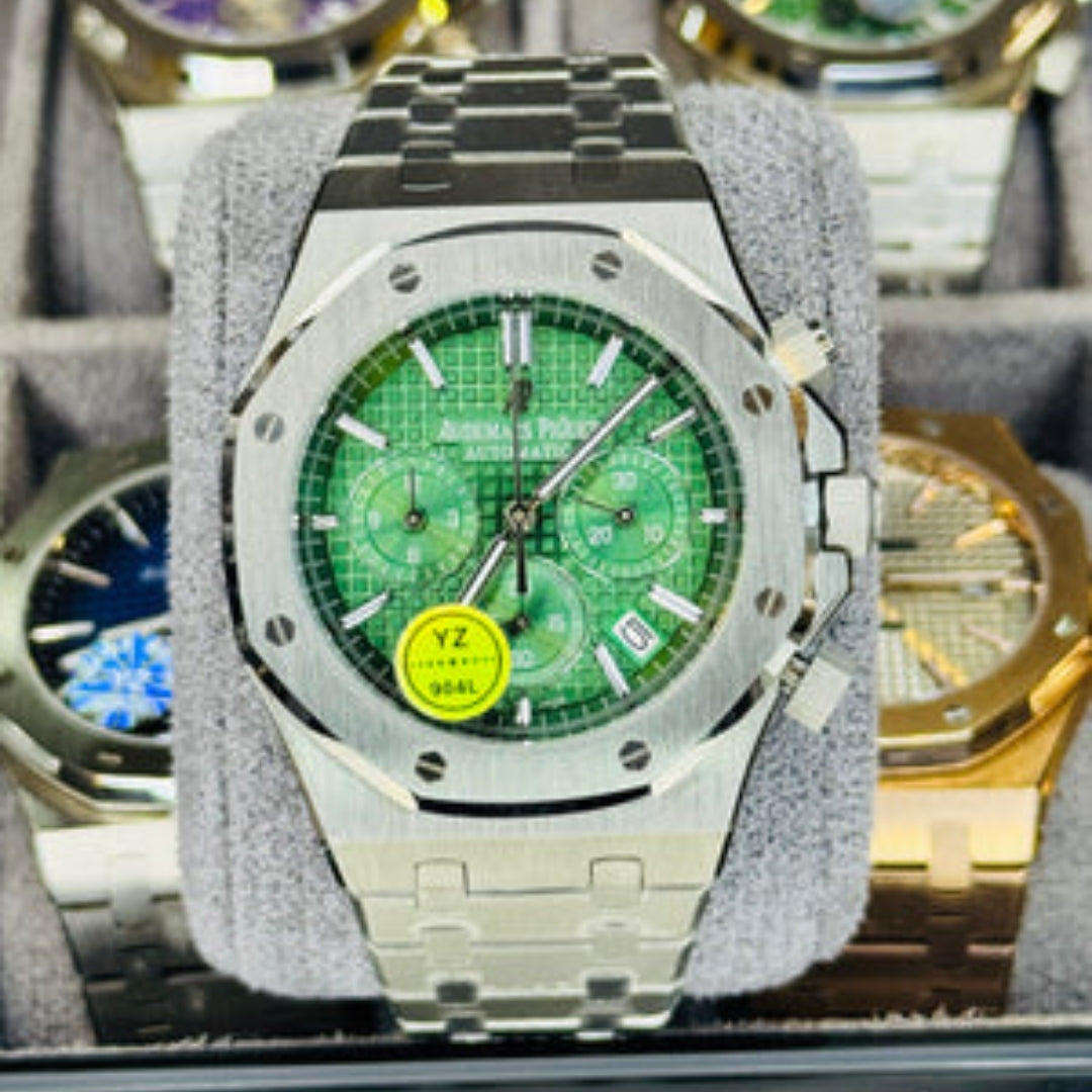 Oak Chronograph – Emerald Dial