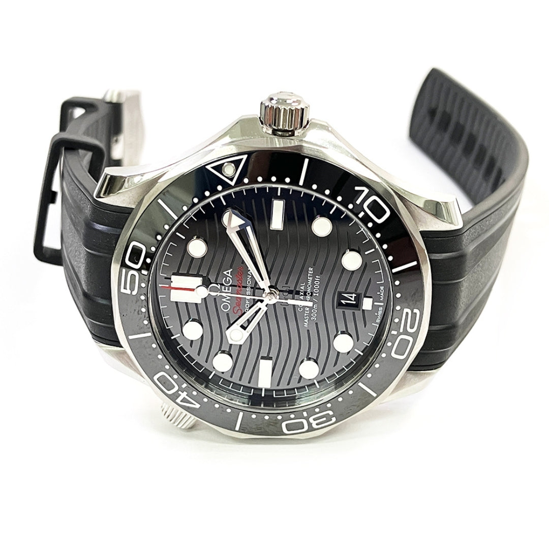 Seamaster Diver - Black Dial Rubber Strap