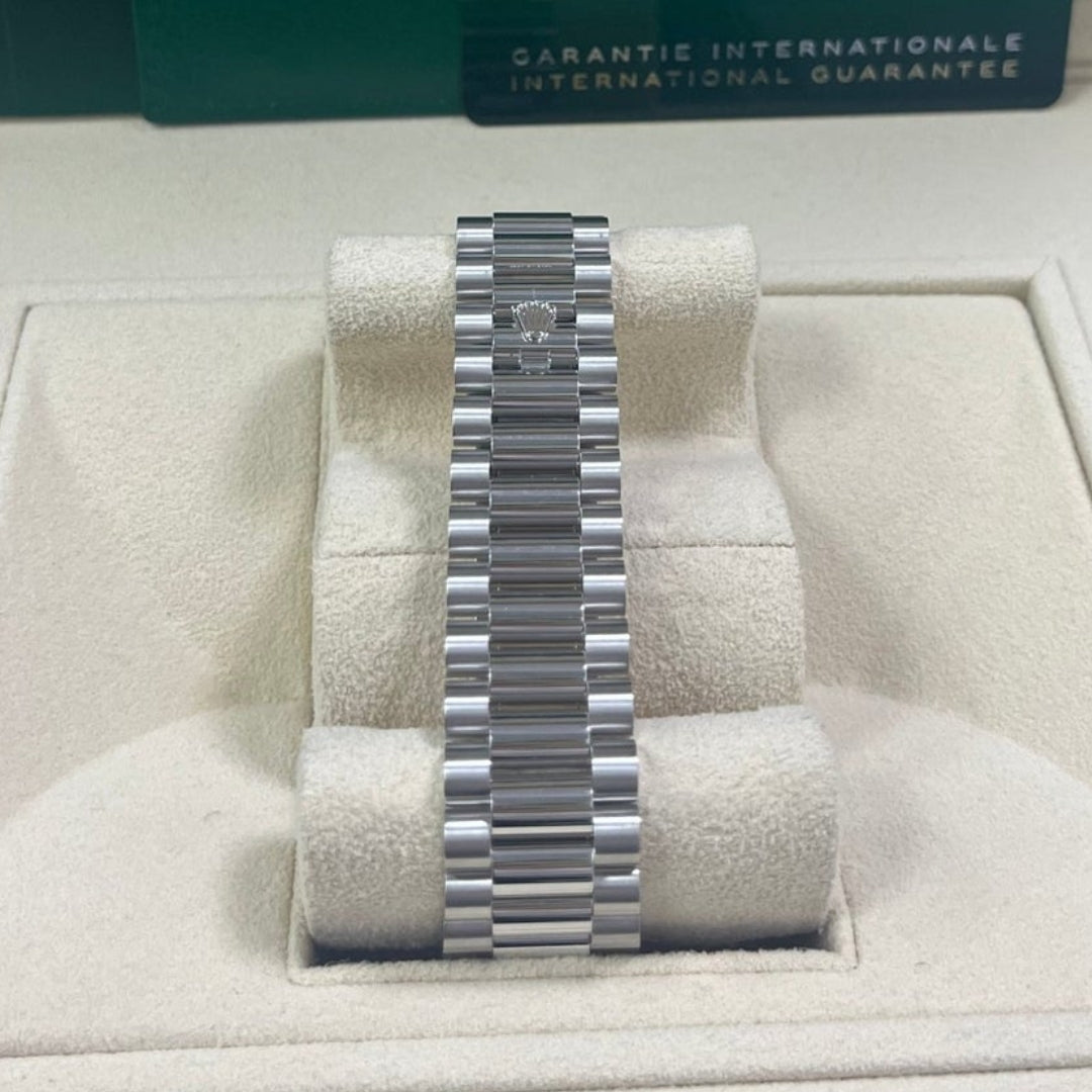 White Gold Ice Blue Dial President