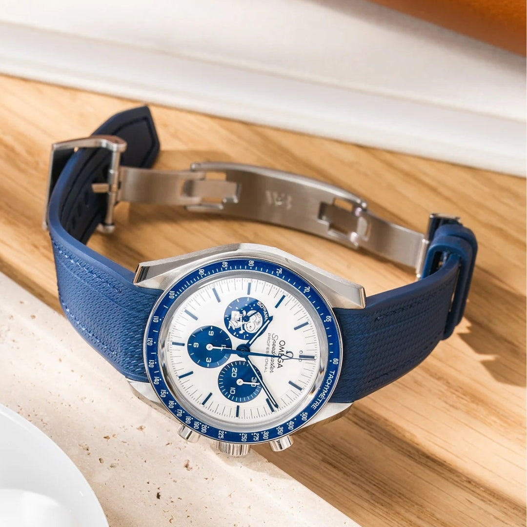 Speedmaster Snoopy - White Blue Dial