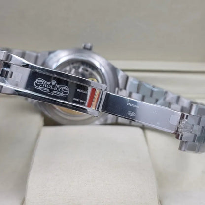 Land-Dweller - Ice Blue Honeycomb Dial Fluted Bezel