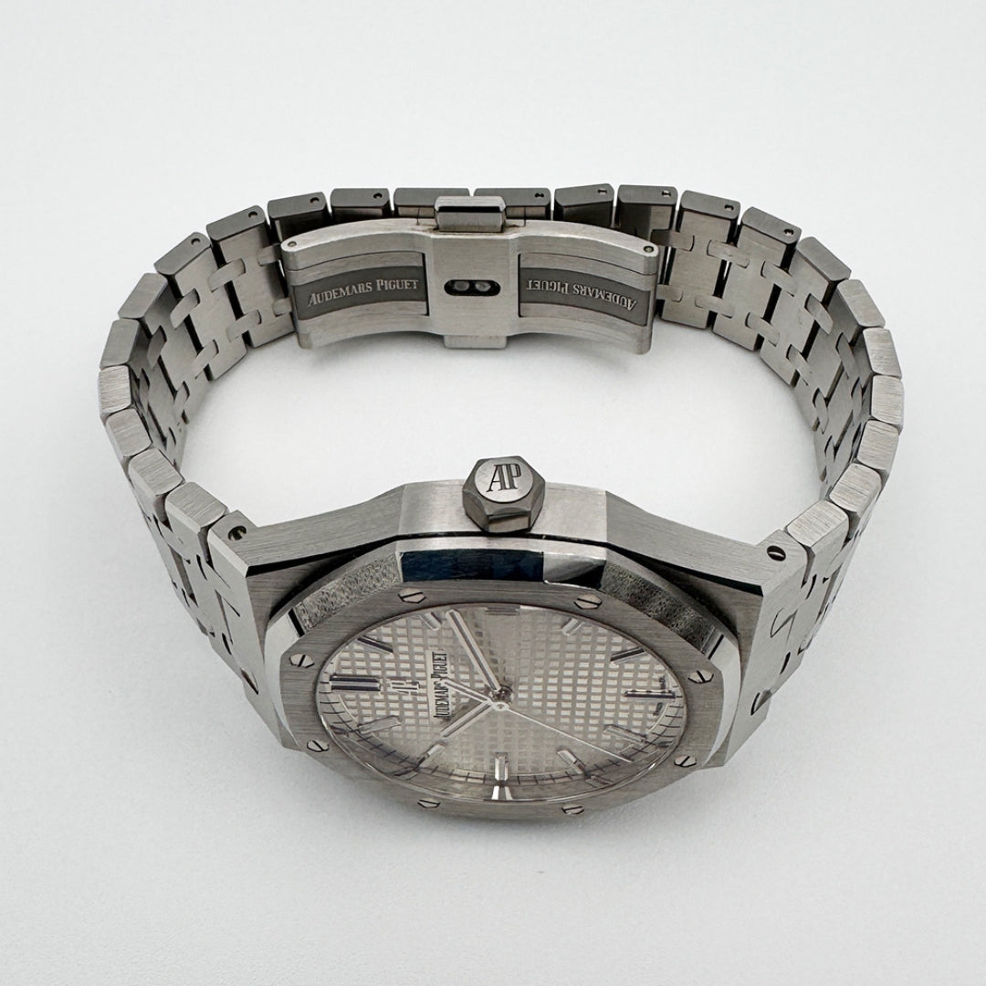 Oak Selfwinding - White Dial