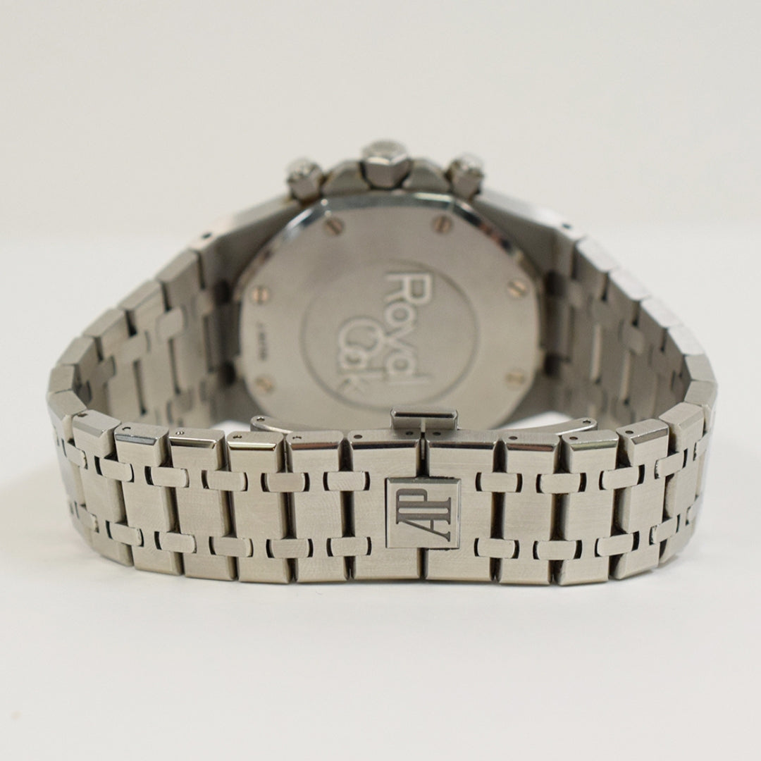 Oak Chronograph - Black Dial