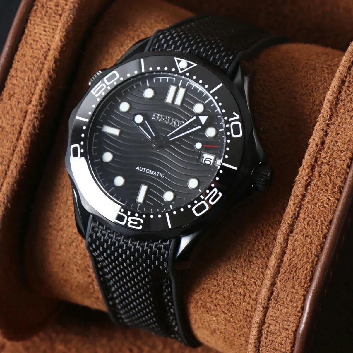 Mod | Seamaster Black Triple Black
