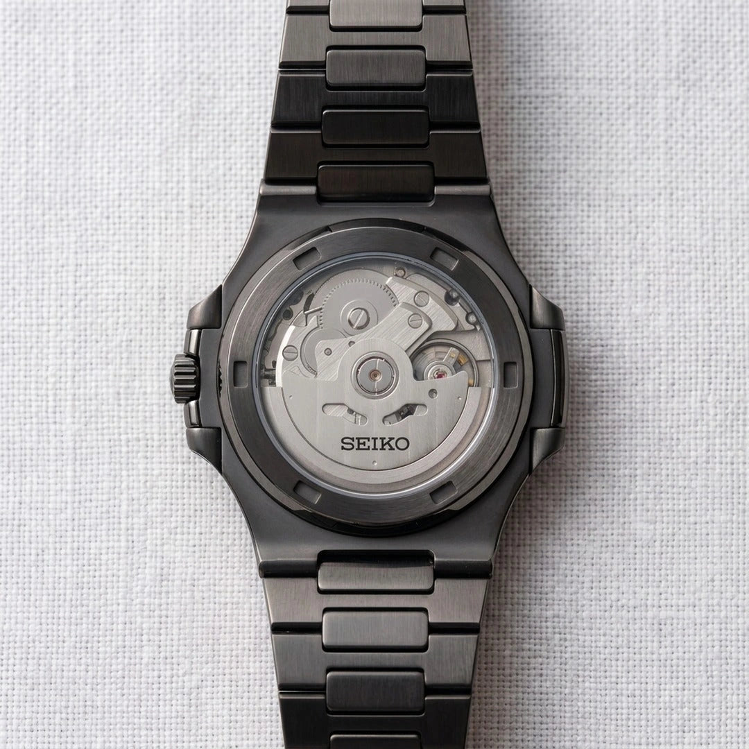 Nautilus Double Black 06