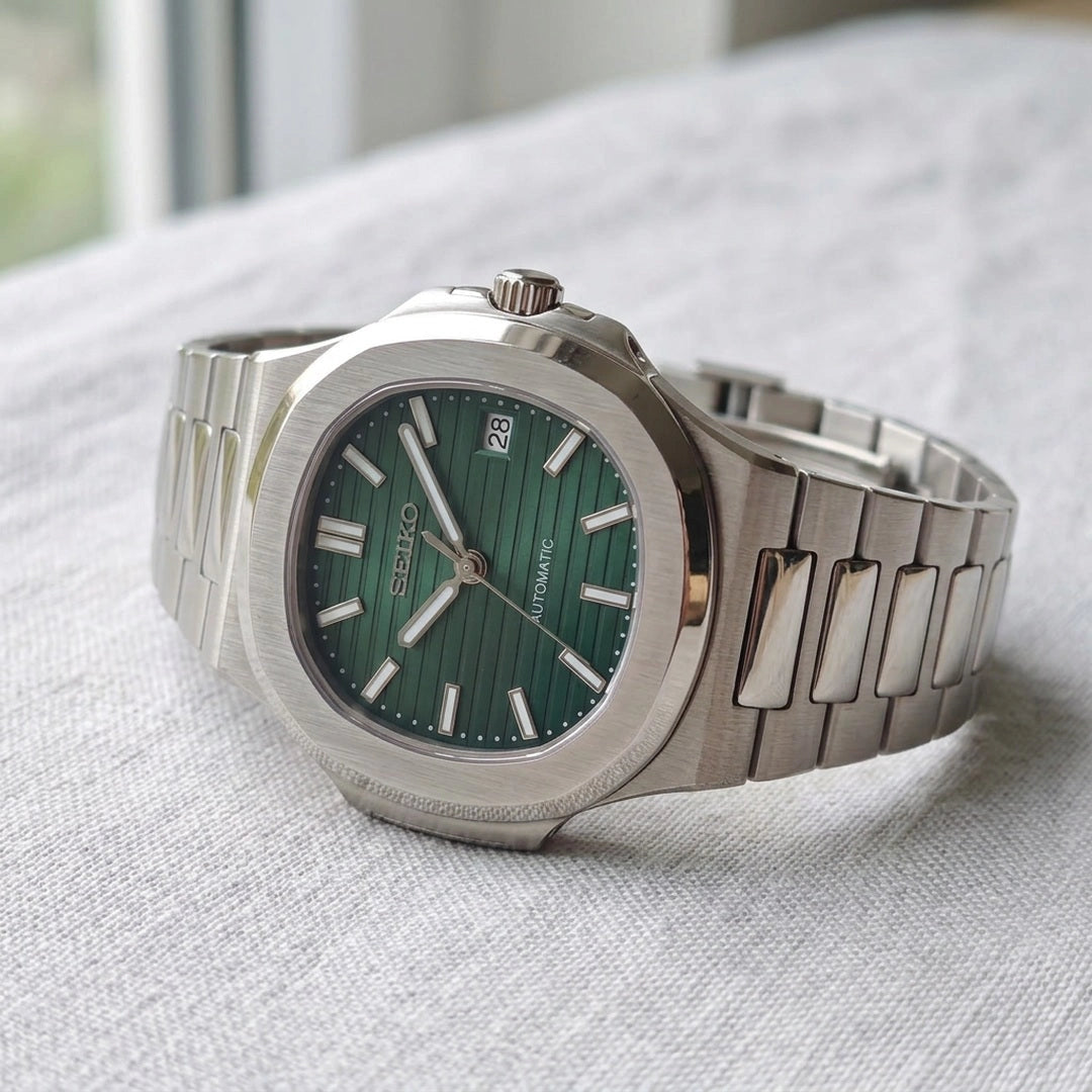 Nautilus Metallic Green 04