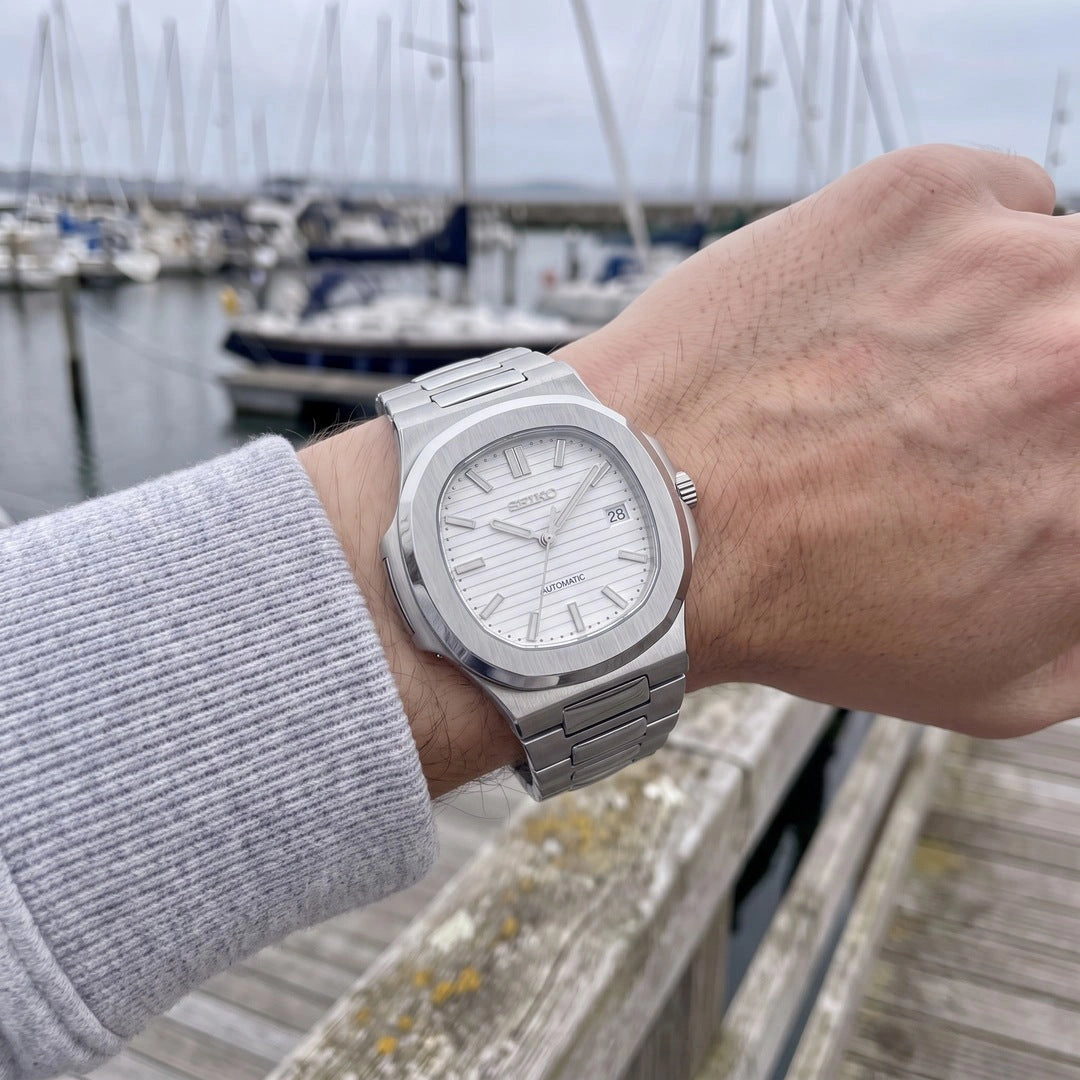 Nautilus White 02