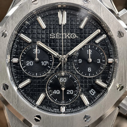 Royal Oak Black 02 Macro