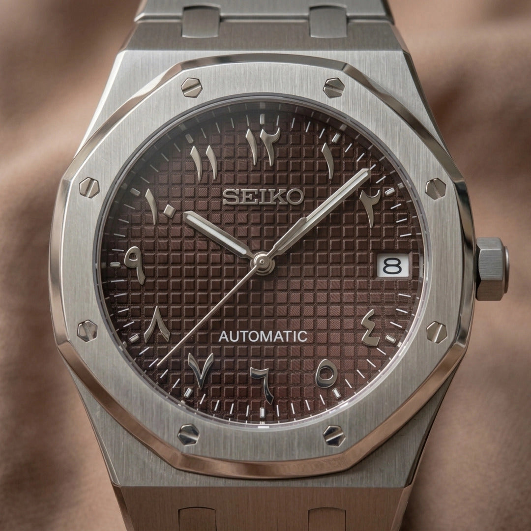 Mod | Royal Oak Brown Arabic — Detalle de esfera