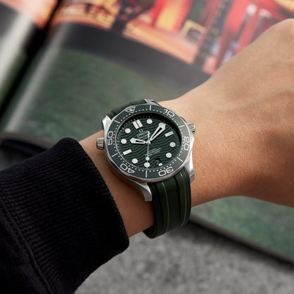 Seamaster Diver - Green Dial Rubber Strap