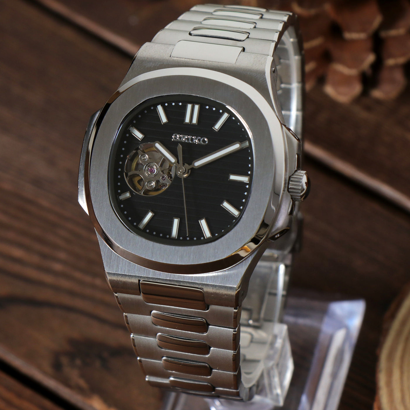 Mod | Nautilus Black Open Movement