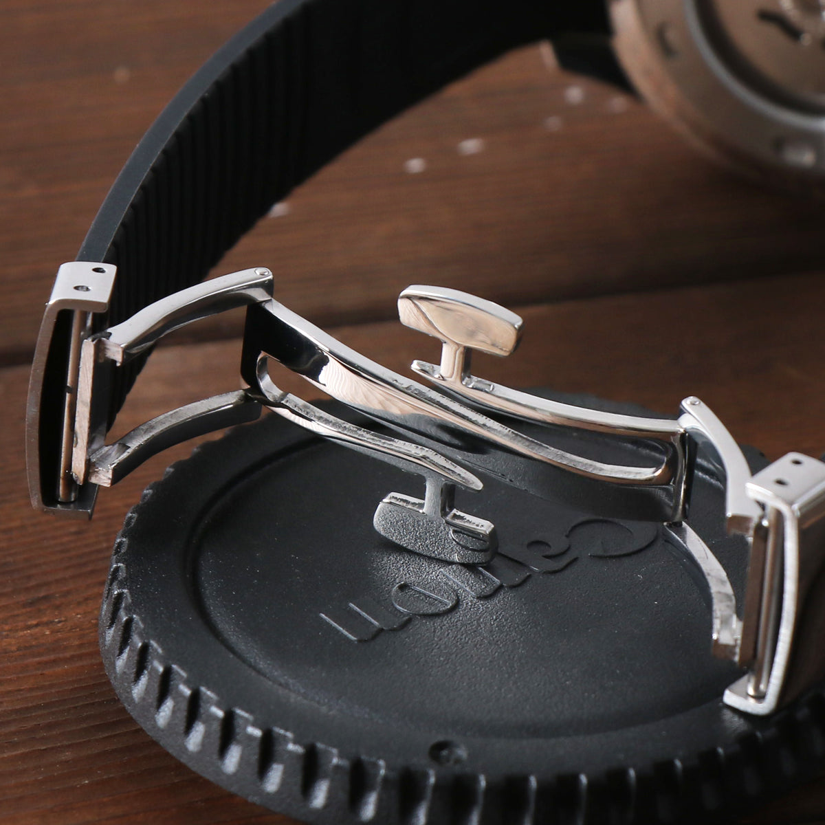 Mod | Aquanaut Black
