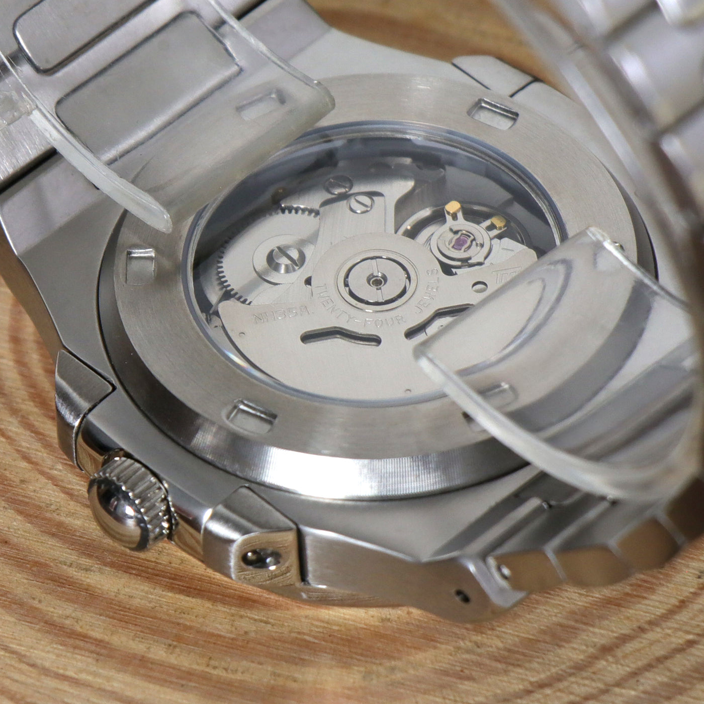 Mod | Nautilus Black Open Movement