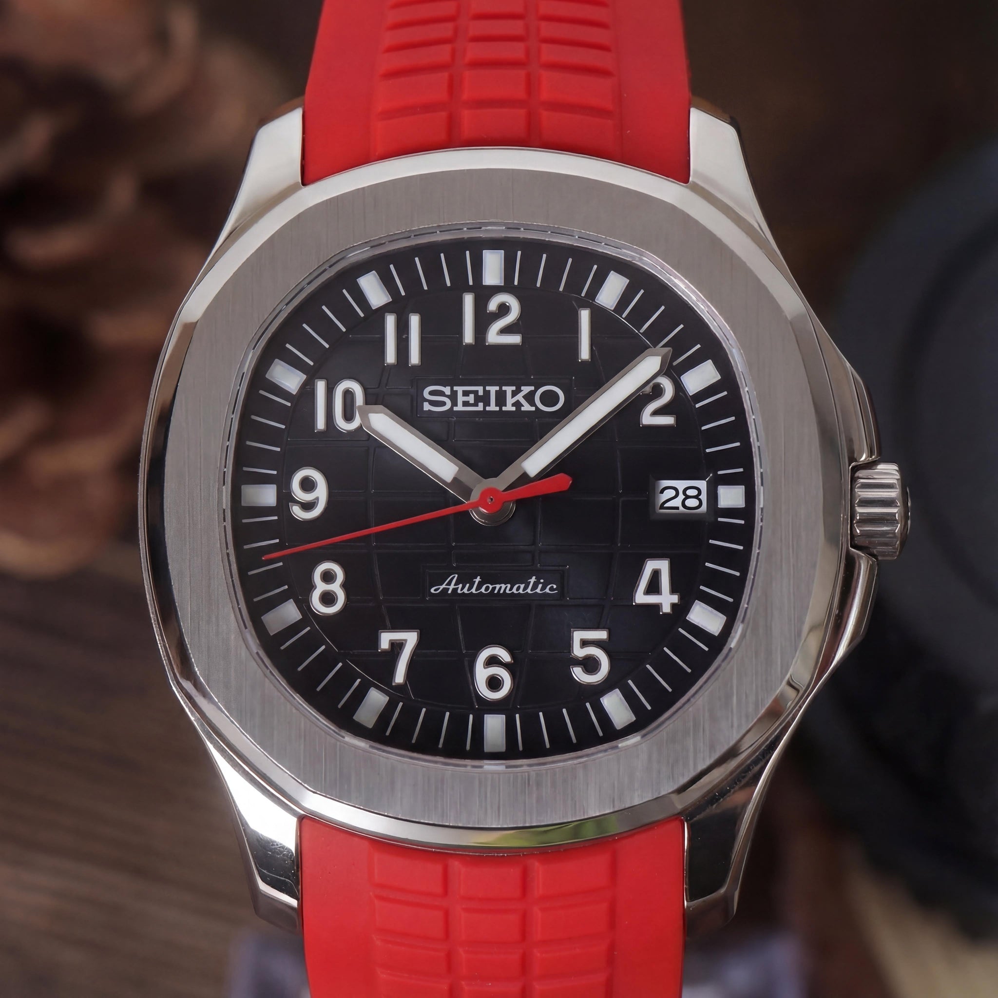 Mod | Aquanaut Red-Black