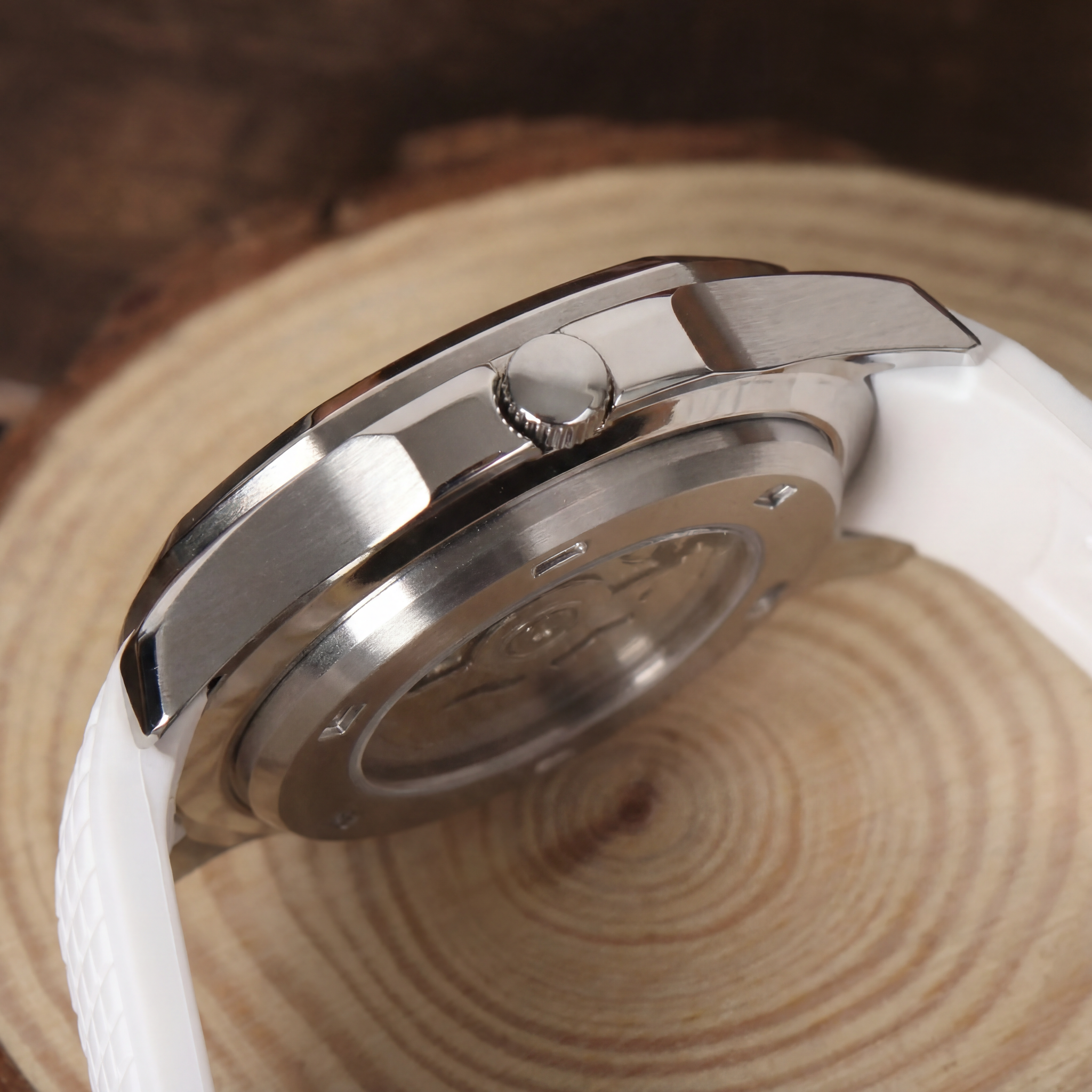 Mod | Aquanaut White